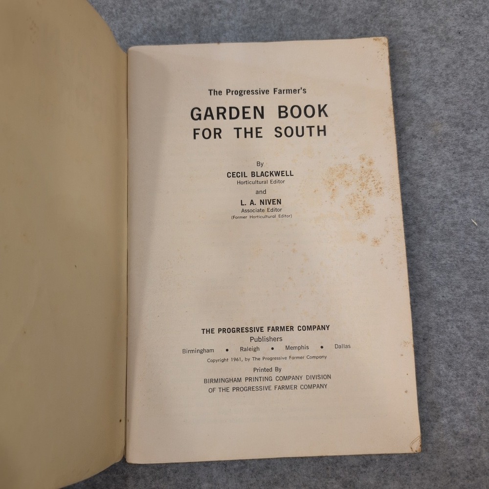 Vintage 1961 The Progressive Farmers Garden Book For The South *Scarce* - Picture 2 of 7